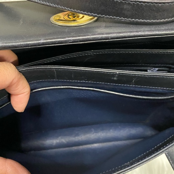 Vintage JackieO style Gucci bag - Picture 11 of 14